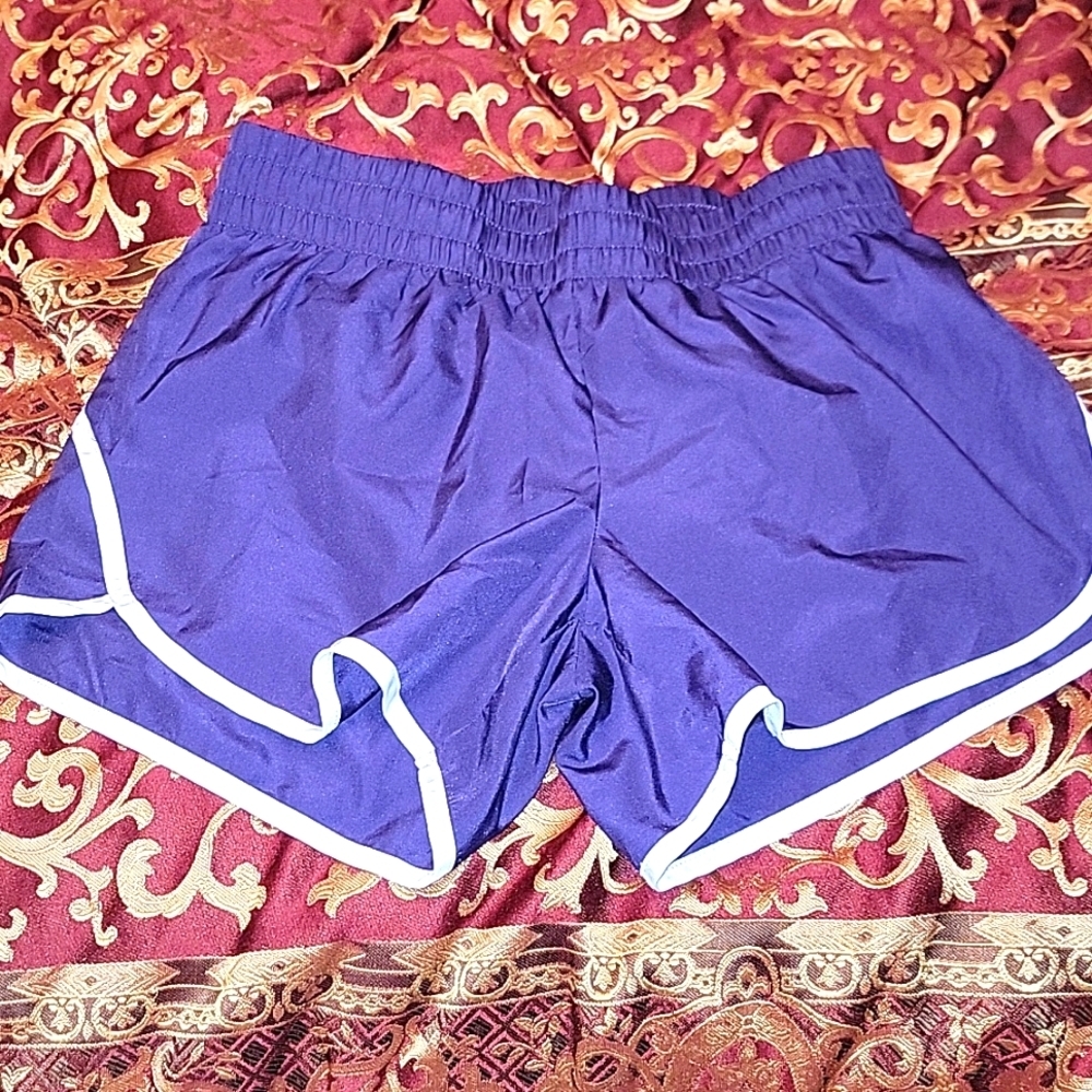 (J12) Athletic works shorts sz small (4-6)